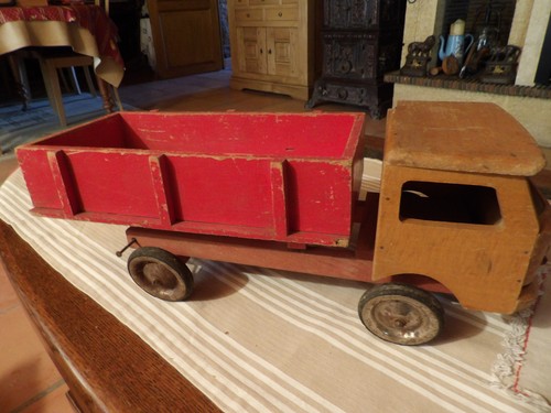 Ancien jouet camion - ancien, en