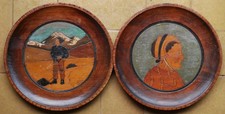 lot de deux assiettes en bois