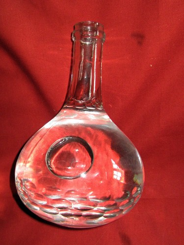 Tres ancienne bouteille - bouteille, vide