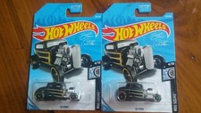 Hot Wheels Pair of '32 Ford