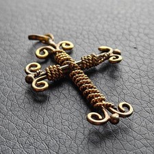 Elegant Cross Pendant Rope Scrolls Gold Plated Religion Belief Jewelry 