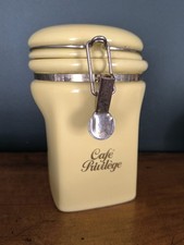 Ancien Pot Épicerie Café