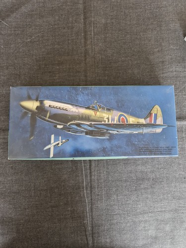 Spitfire xiv 72 raf - spitfire, 1/72