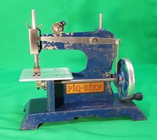 ANCIENNE PETITE MACHINE A