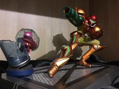 Metroid samus varia - metroid,