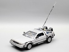 "Retour Vers Le Futur" réplique métal Delorean 1/24