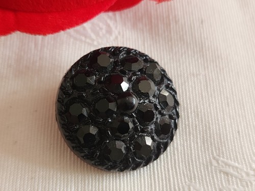 Bouton acrylique noir avec