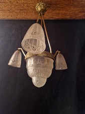 Lustre Art Déco 1925 en verre moulé pressé et laiton