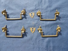 4 poignées 2 entrées serrure