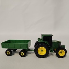 John Deere 0519Q01 Tractor And Trailer