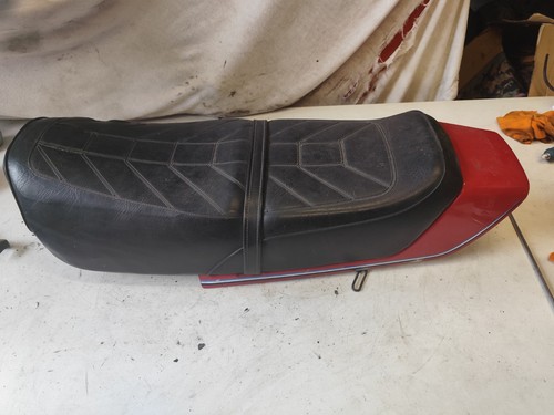 Honda 250 84 selle - 250, 81-84