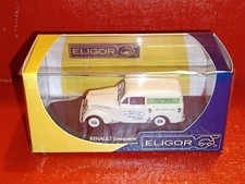 RENAULT JUVAQUATRE HUITRES