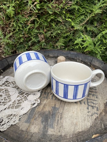 Paire tasses faïence - paire,