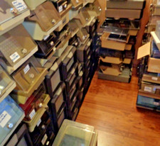 COMMODORE 64/128 -- 10 / 20 / 50 / 100  FLOPPY DISKS  MADE OF HUGE BUNDLE 