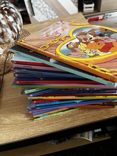 Lot livres disney club - 34,