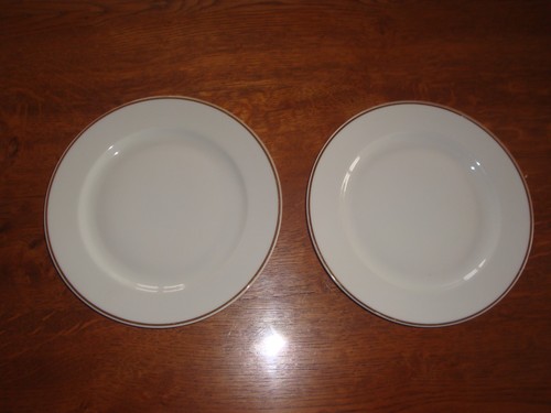 Assiettes plates blanches - 2,