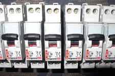 DISJONCTEUR  MODULAIRE