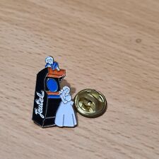 (ZD) Pin's Borne d'arcade JEUTEL - Fabricant de jeux automatiques 