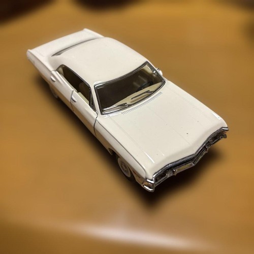 Kinsmart 1967 chevrolet - 1967, impala
