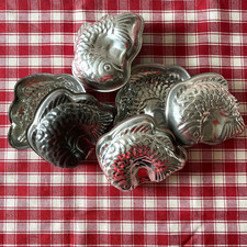 Lot 6 Anciens Petits Moules à Chocolat /Gâteau en Métal Forme Poisson - Cuisine
