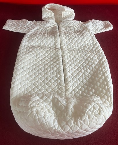 Nid ange gigoteuse marque - nid, gigoteuse/