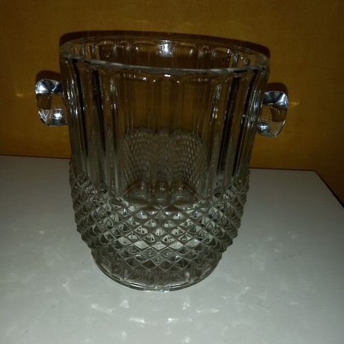 Seau glace cristal avec - a, en