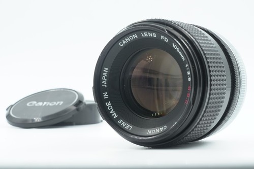 Near mint lens canon - near,