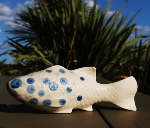 Jolie carpe koi céramique - carpe, en