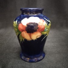 WILLIAM MOORCROFT MINIATURE ART POTTERY COBALT BLUE ANEMONE VASE 1928 - 1949