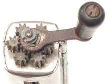 Ancienne rouleuse àcigarettes