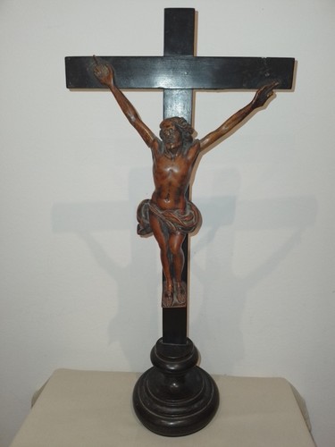 Ancien crucifix sur - 44,