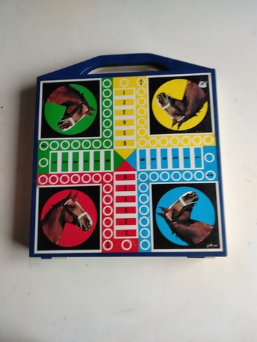 Mallette jeux société - de,