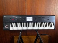 KORG M50-61 61-Key Compact Music Workstation w/ gig bag
