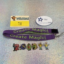 Lot of Toys-R-Us Employee Pins Name Badges Geoffrey Giraffe 2000 Lanyard