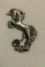 Pendentif licorne avec pierre