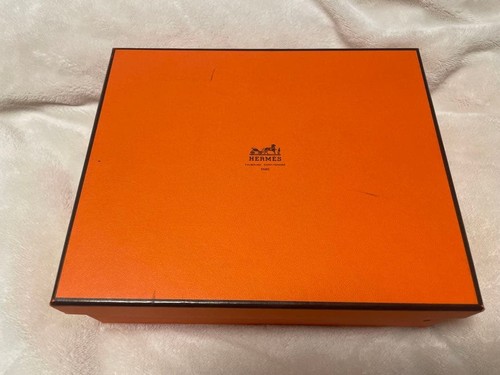 Boîte vide hermès largeur - boîte, hermès,
