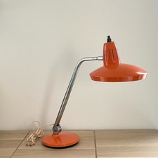 Lampe de bureau Fase modèle