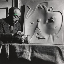 Photographie de ISAMU NOGUCHI