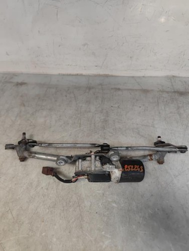 Moteur essuie glace avant