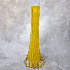 Vase soliflore vintage en verre jaune torsadé – design élégant et lumineux