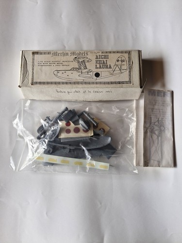 Aichi e11a1 laura merlin - e11a1,
