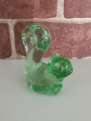 écureuil verre vert - en,