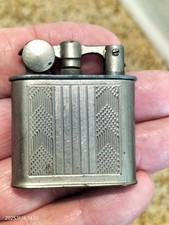Ancien Briquet à Essence