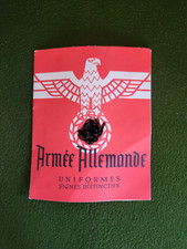 RARE FACICULE EDITE LORS DE L OCCUPATION UNIFORMES ALLEMANDS WWII