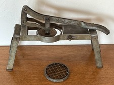 VINTAGE / Ancien coupe frites VITE FRITES avec sa grille spéciale grosses frites