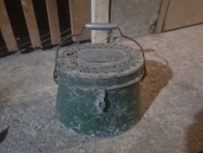 Ancienne  bourriche goujonnière tôle zinc seau à poisson matériel pêche ancien