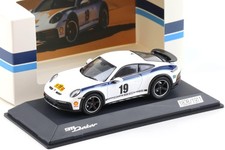 1:43 Spark Porsche 911 992