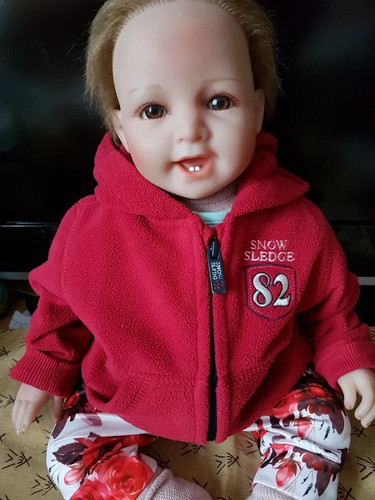 Bébé reborn avec grand - reborn, un