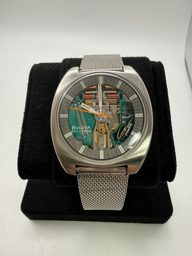 Bulova accutron spaceview 770 - bulova,