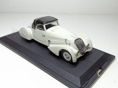 Peugeot 402 darl mat - -,